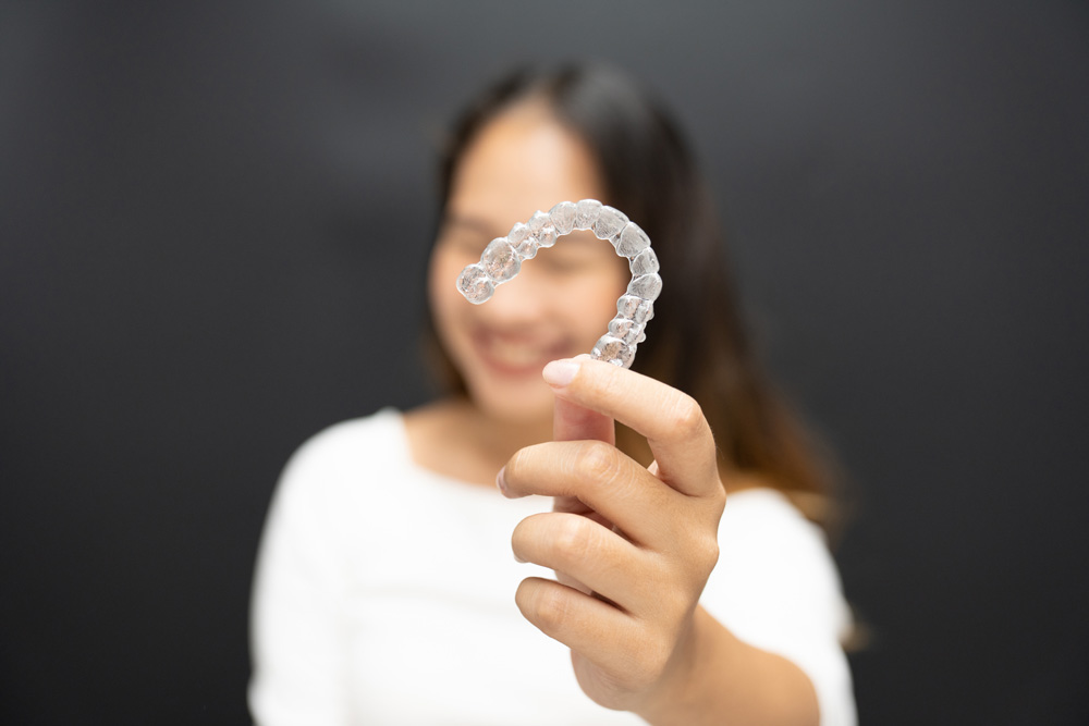 inivisalign braces, transparent aligner